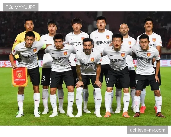 乌德勒支攻防体系再审视:战术平衡下的赛场新格局 乌德勒支攻防体系再审视:战术平衡下的赛场新格局