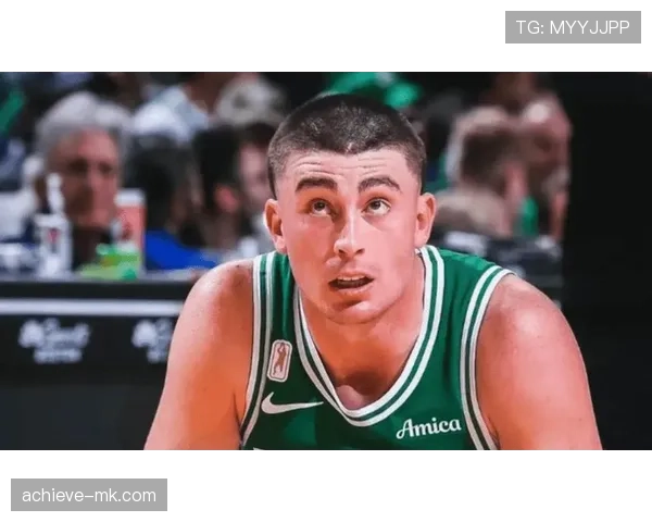 佩顿·普里查德无球跑动为首发后卫拉开空间提振外线