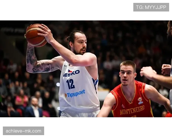 丹尼·格兰杰突破效率提升显著 助步篮网多点开花